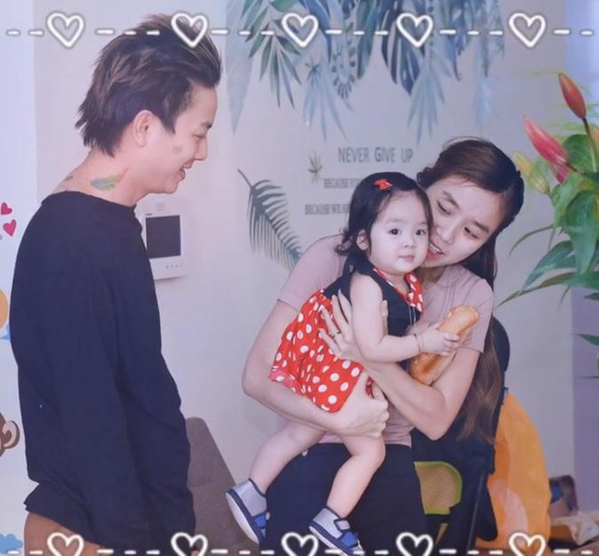 Hoài Lâm tổ chức sinh nhật cho con gái tròn 2 tuổi, cả gia đình 4 thành viên lần đầu đứng chung một khung hình - Ảnh 3.
