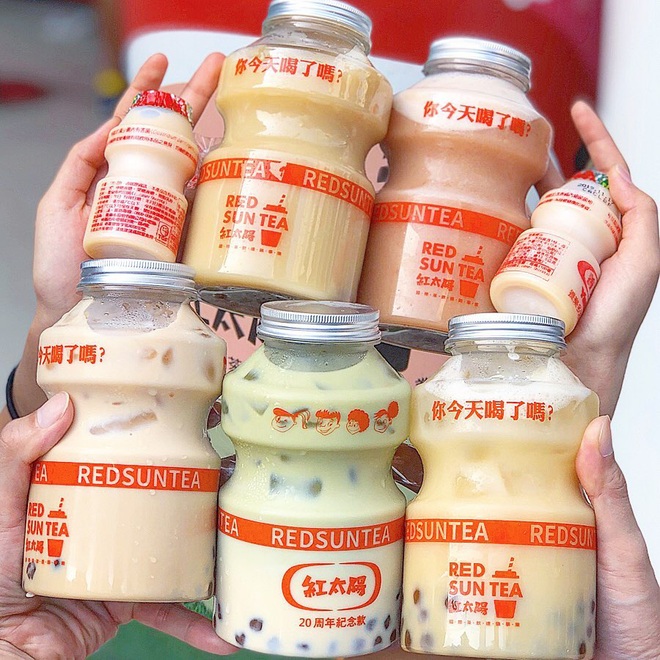 Tín đồ trà sữa phát cuồng với phiên bản đặc biệt hình lọ sữa chua uống siêu to khổng lồ có dung tích lên đến 700ml tại Đài Nam - Ảnh 8.
