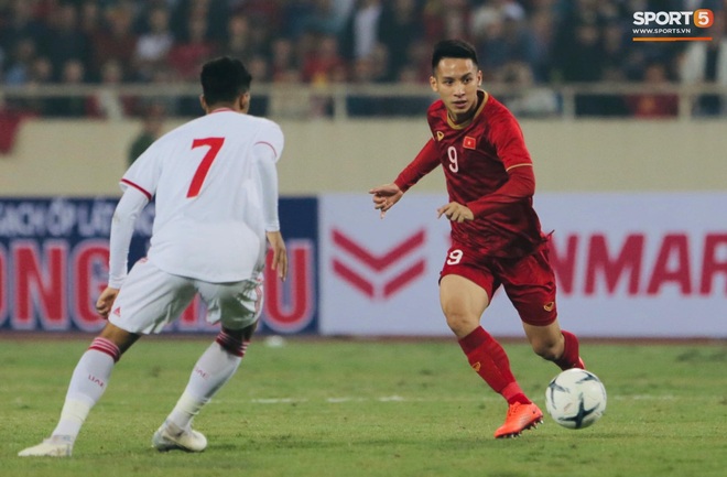 Báo hàng đầu châu Á chọn ra 5 cầu thủ Việt Nam hay nhất năm 2019: Văn Hậu xuất sắc thế cũng không có tên, nhưng vị trí số 1 thì không bất ngờ - Ảnh 6.