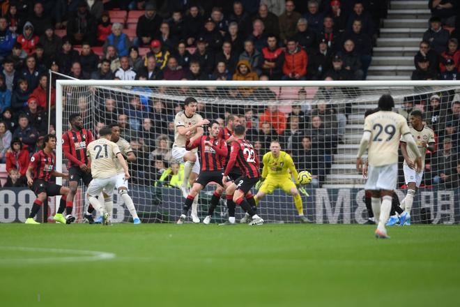 Phung phí cơ hội ghi bàn, Man Utd lại thua tại Ngoại hạng Anh - Ảnh 3.