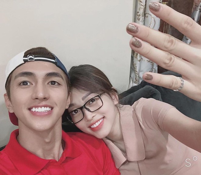 Gần 1 năm hẹn h&ograve;, Phương Nga bất ngờ nhận B&igrave;nh An l&agrave; chồng trong hồ sơ c&aacute; nh&acirc;n: Liệu sắp c&oacute; tin vui? - Ảnh 3.
