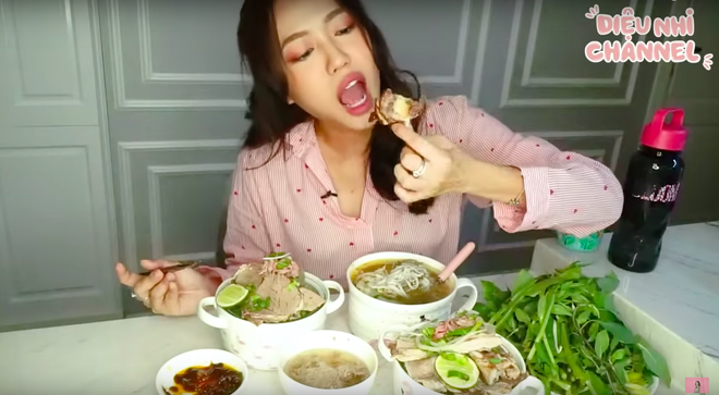 Diệu Nhi là nghệ sĩ Vbiz đầu tiên có series mukbang trên Youtube: ăn khoẻ bất ngờ, độ “lầy lội” thì khỏi bàn! - Ảnh 8.