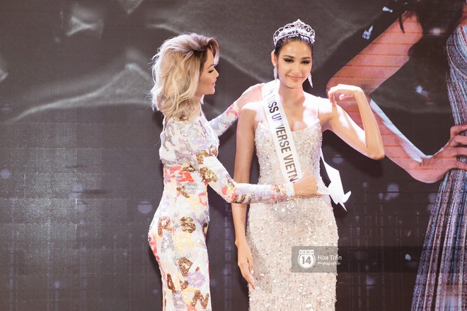 HHen Niê trao lại sash cho Hoàng Thùy - đại diện Việt Nam kỳ vọng sẽ về mang vương miện Miss Universe đầu tiên! - Ảnh 14.