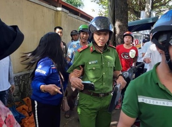 Thực hư thông tin cô gái 21 tuổi bị “thôi miên, cướp tài sản” khi bấm giúp điện thoại ở Hội An - Ảnh 1.