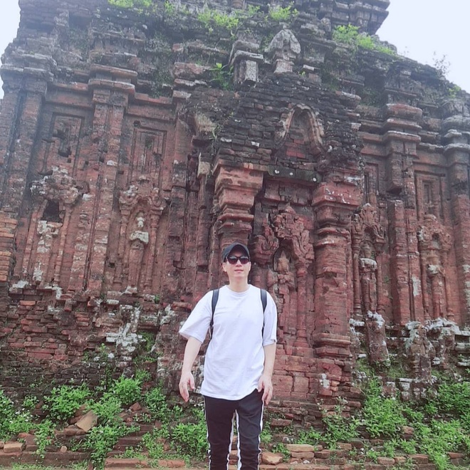 D&agrave;n sao Running man g&acirc;y nổ mỗi lần đổ bộ Việt Nam: S&acirc;n bay vỡ trận, Ji Hyo sướt mướt, ai ngờ Haha đến nhiều đến mức n&agrave;y - Ảnh 21.