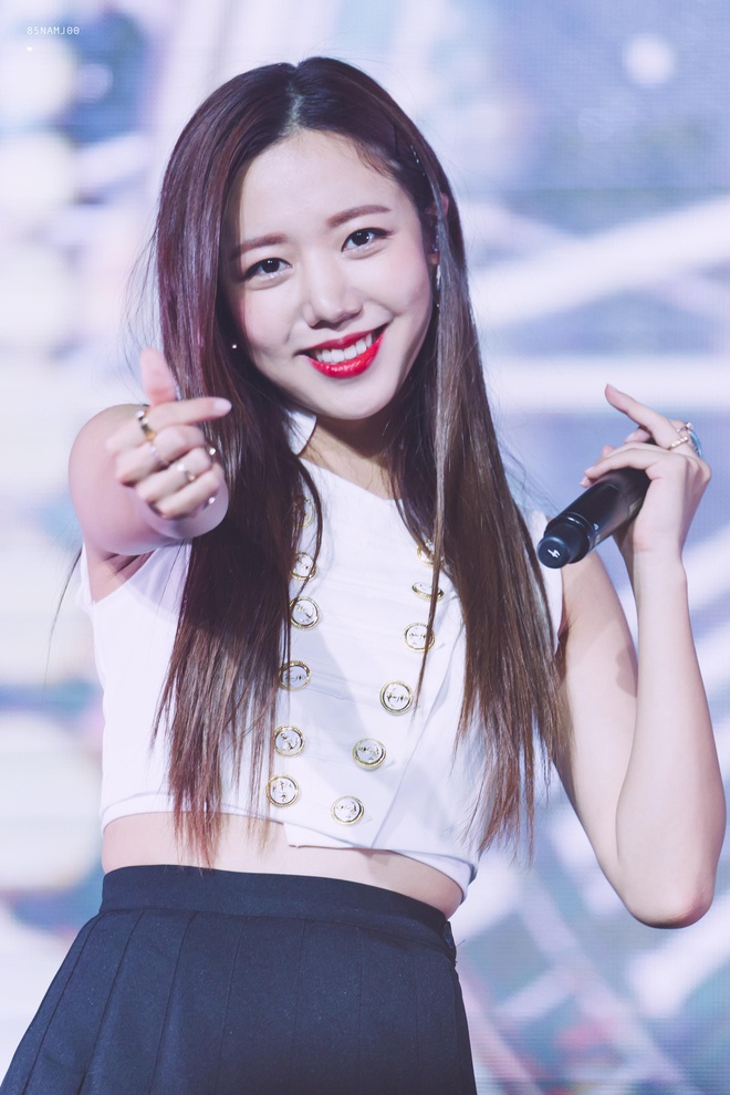 Knet đau đầu chọn ra 10 nữ idol có đôi mắt đẹp nhất Kpop: Ngoài mỹ nhân BLACKPINK - TWICE, còn quá nhiều nhân tố đỉnh - Ảnh 20.