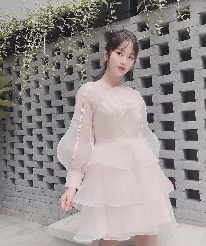 G&aacute;i xinh v&agrave; m&agrave;n lột x&aacute;c khiến ai cũng tưởng đ&atilde; dao k&eacute;o: M&igrave;nh kh&ocirc;ng muốn giải th&iacute;ch những thứ kh&ocirc;ng đ&uacute;ng sự thật! - Ảnh 2.