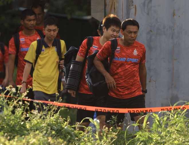 Nhọ như tuyển Th&aacute;i Lan tại SEA Games 30: Vật v&atilde; m&atilde;i mới tới được s&acirc;n v&igrave; tắc đường, đến nơi tập th&igrave; tồi t&agrave;n, kh&ocirc;ng c&oacute; lu&ocirc;n cả nh&agrave; vệ sinh - Ảnh 2.