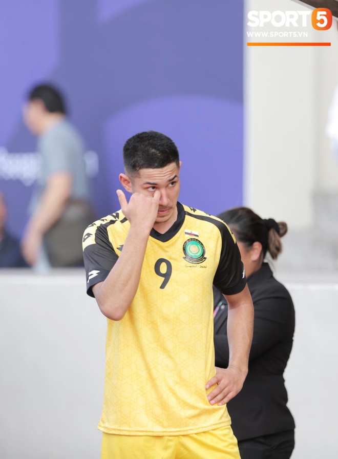 HLV Park Hang-seo bức xúc vì màn lật kèo của U22 Brunei: Cầu thủ giàu nhất thế giới không được đăng ký đá chính nhưng lại bất ngờ ra sân thi đấu từ đầu - Ảnh 3.
