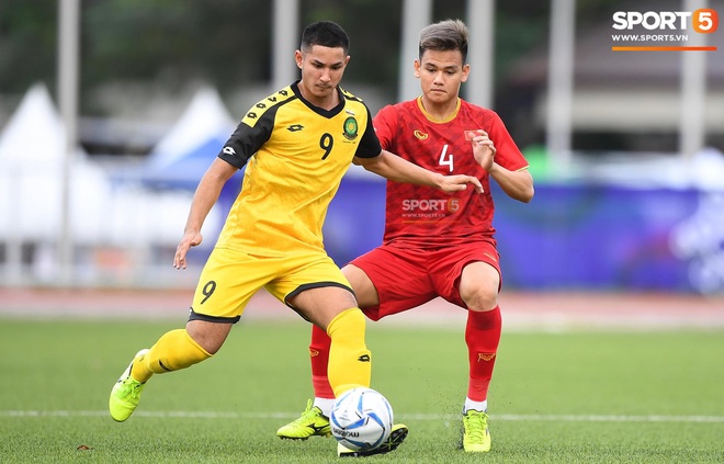 HLV Park Hang-seo bức xúc vì màn lật kèo của U22 Brunei: Cầu thủ giàu nhất thế giới không được đăng ký đá chính nhưng lại bất ngờ ra sân thi đấu từ đầu - Ảnh 6.