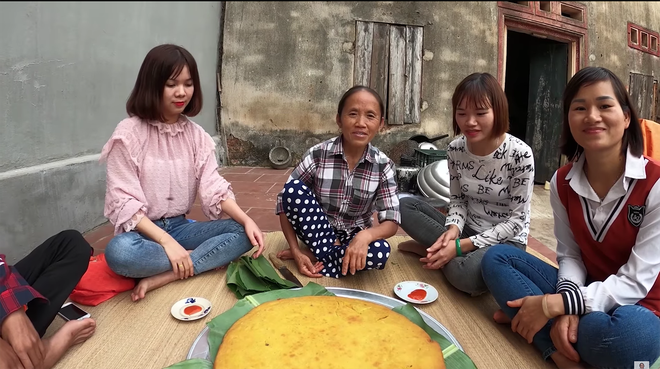 Lại thất bại trong màn làm đồ ăn siêu to khổng lồ, bà Tân nhanh chóng chữa cháy để cứu chiếc bánh khoai - Ảnh 10.