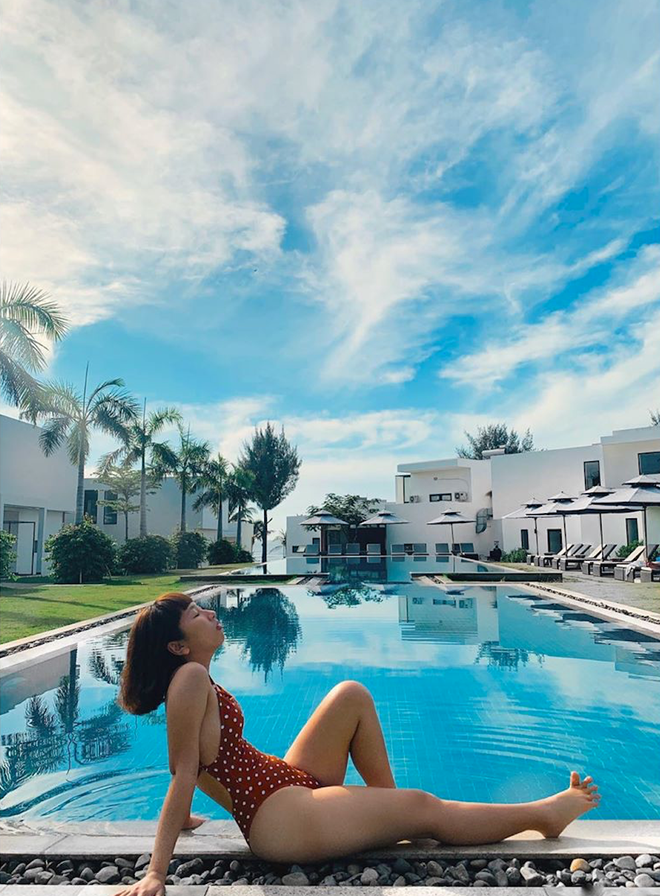Trang H&yacute; khoe ảnh diện bikini, tự nhận m&igrave;nh l&agrave; đu&ocirc;ng dừa nhưng vẫn h&uacute;t mắt qu&aacute; đ&acirc;y n&agrave;y  - Ảnh 2.
