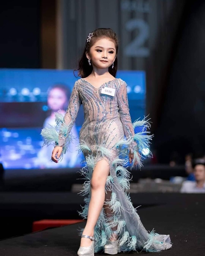 Hoa hậu nhí Thái Lan gây sốt Weibo: Chỉ mới 6 tuổi nhưng nhan sắc, thần thái được ví là Tiểu Baifern - Ảnh 5.