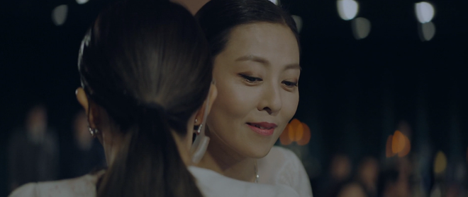 Sốc với c&uacute; twist tập 8 Vị Kh&aacute;ch Vip: Jang Nara bị cho leo c&acirc;y, chồng tới nh&agrave; tiểu tam tin đồn &ocirc;m nhau kh&oacute;c nấc - Ảnh 14.