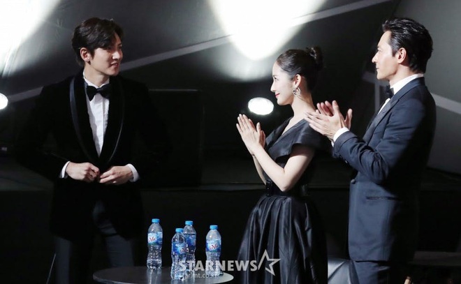 Những màn đụng độ hiếm hoi gây bão mạng tại AAA 2019: Park Min Young - Ji Chang Wook đắm đuối, Wanna One vỡ òa - Ảnh 9.