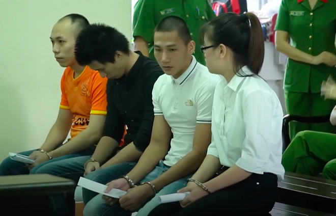 X&eacute;t xử nh&acirc;n vi&ecirc;n C&ocirc;ng ty Alibaba: Người phụ nữ ra lệnh đập ph&aacute; xe của đo&agrave;n cưỡng chế khai g&igrave;? - Ảnh 2.
