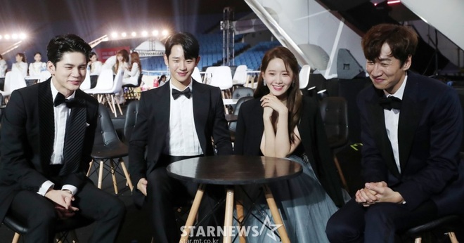 Những màn đụng độ hiếm hoi gây bão mạng tại AAA 2019: Park Min Young - Ji Chang Wook đắm đuối, Wanna One vỡ òa - Ảnh 11.