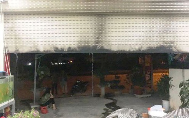 Em nợ 430 triệu đồng, anh trai bị 2 thanh ni&ecirc;n bịt mặt đến ph&oacute;ng hỏa đốt nh&agrave;  - Ảnh 1.