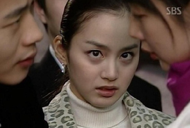 4 vai diễn để đời của Kim Tae Hee: Từ cô em ghẻ tai quái đến công chúa ngủ trong rừng bản Hàn - Ảnh 2.