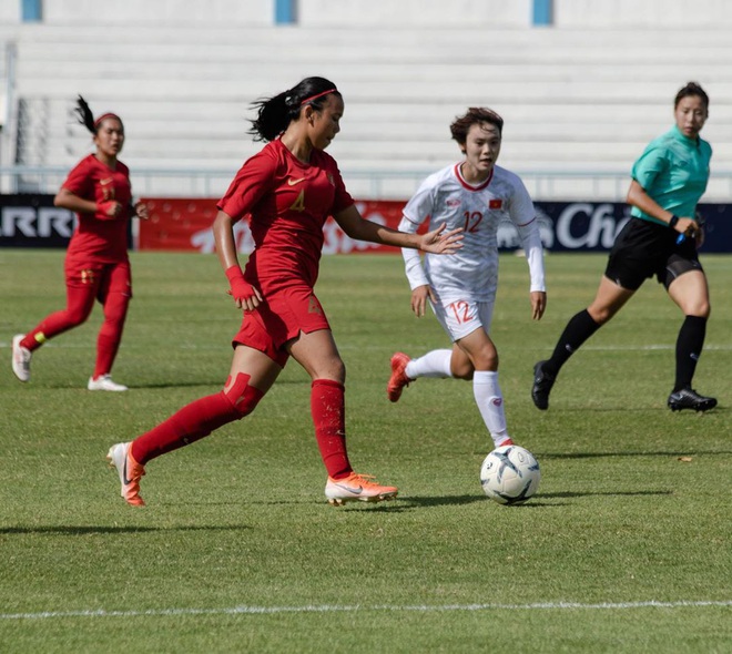 Bất ngờ với lý lịch khủng của tuyển thủ Indonesia vừa bị tuyển nữ Việt Nam đánh bại 6-0: Chiều cao vượt trội, sống ở châu Âu từ nhỏ, đang thi đấu ở CLB hàng đầu nước Anh - Ảnh 2.