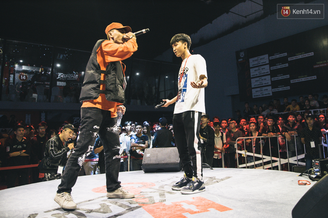 Xem ngay những màn battle rap gay cấn nhất tại vòng Knock-Out của BeckStage: Các đấu thủ để lại những cơn dư chấn khiến striver không thể ngồi yên! - Ảnh 22.