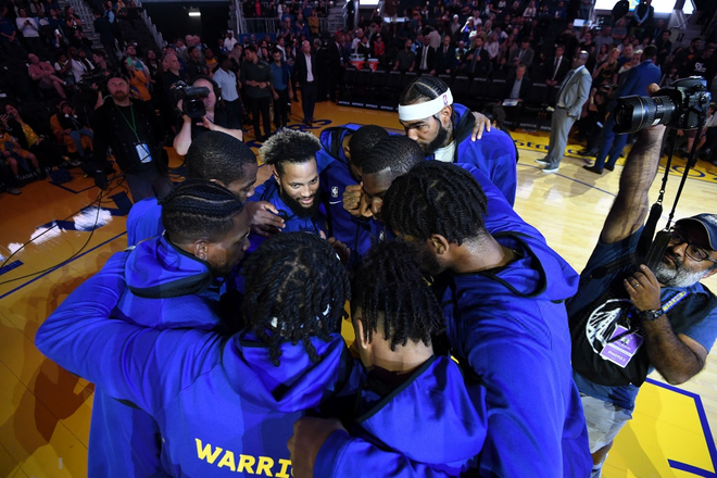NBA 19-20: Chấn thương t&agrave;n ph&aacute; cả đội h&igrave;nh, Golden State Warriors nhận thất bại thứ 4 tr&ecirc;n s&acirc;n nh&agrave; trước Charlotte Hornets - Ảnh 3.