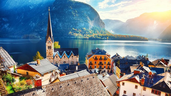 Trước vụ cháy ngày hôm nay, Hallstatt (Áo) được biết đến là thị trấn cổ nghìn năm với những hình ảnh đẹp mê ảo - Ảnh 5.