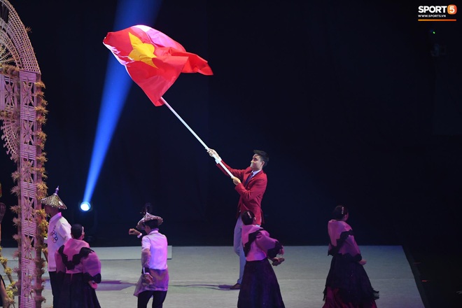 SEA Games 30 chính thức khởi tranh sau buổi lễ khai mạc hoành tráng, đoàn Việt Nam sẵn sàng mang vinh quang về cho dân tộc - Ảnh 7.