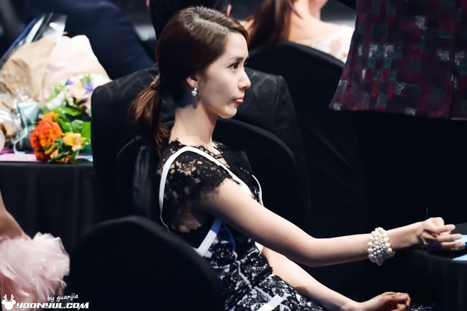 M&atilde;n nh&atilde;n h&agrave;nh tr&igrave;nh 10 năm nữ ho&agrave;ng lễ trao giải của Yoona: Visual g&acirc;y cho&aacute;ng, y&ecirc;u tinh trẻ m&atilde;i kh&ocirc;ng gi&agrave; c&oacute; thật? - Ảnh 10.