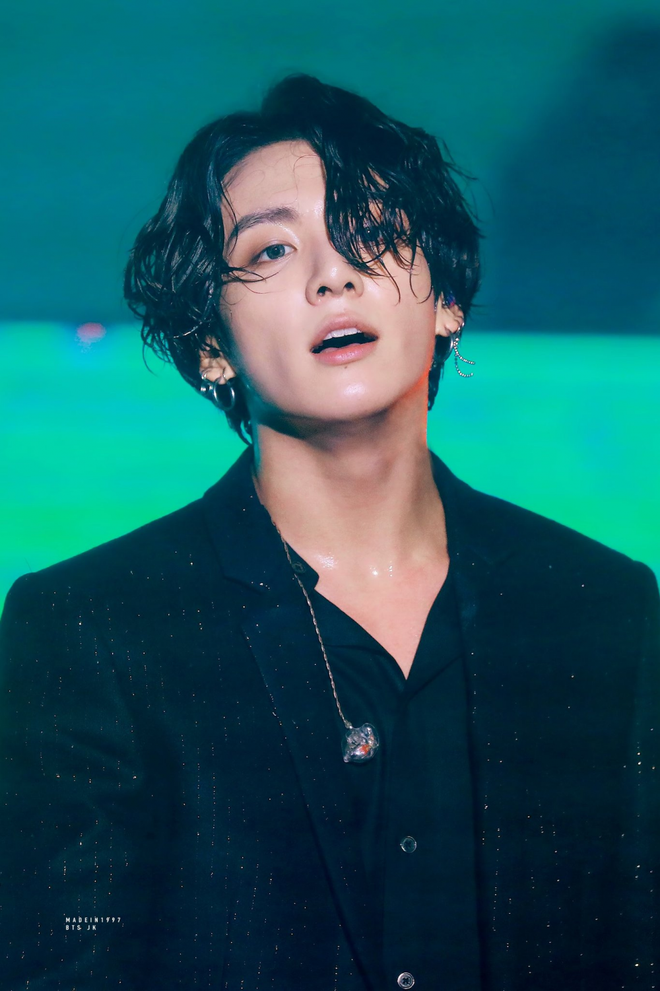 NÓNG: Jungkook (BTS) bị cảnh sát điều tra vì gây tai nạn, cả nam idol và tài xế taxi đều nhập viện vì bị thương - Ảnh 1.