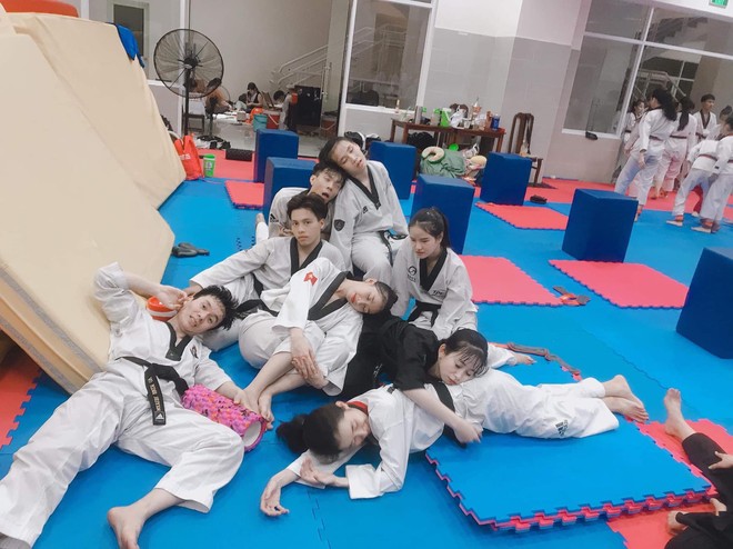 Tuyển Taekwondo Việt Nam dự SEA Games muốn cover màn chọc ghẹo đội trưởng Quế Ngọc Hải - Ảnh 4.