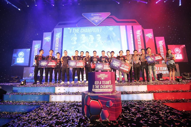 Thắng trận chung kết nghẹt thở, DivisionXGaming trở thành tân vương của FIFA Online 4 Việt Nam - Ảnh 1.
