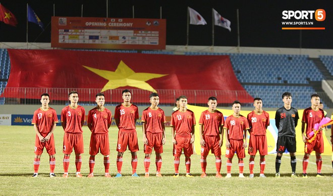 Thần đồng bóng đá Đồng Tháp, Trần Công Minh ghi điểm trong mắt HLV Park Hang-seo trước thềm SEA Games 2019 - Ảnh 1.