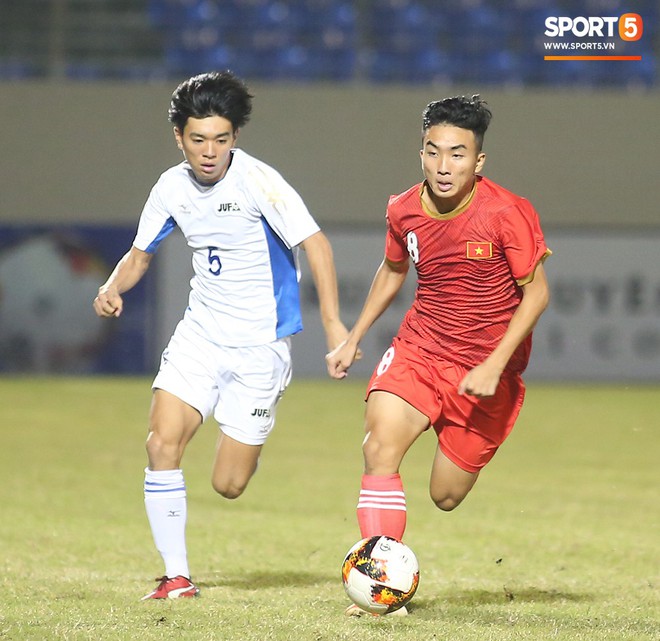 Thần đồng bóng đá Đồng Tháp, Trần Công Minh ghi điểm trong mắt HLV Park Hang-seo trước thềm SEA Games 2019 - Ảnh 3.