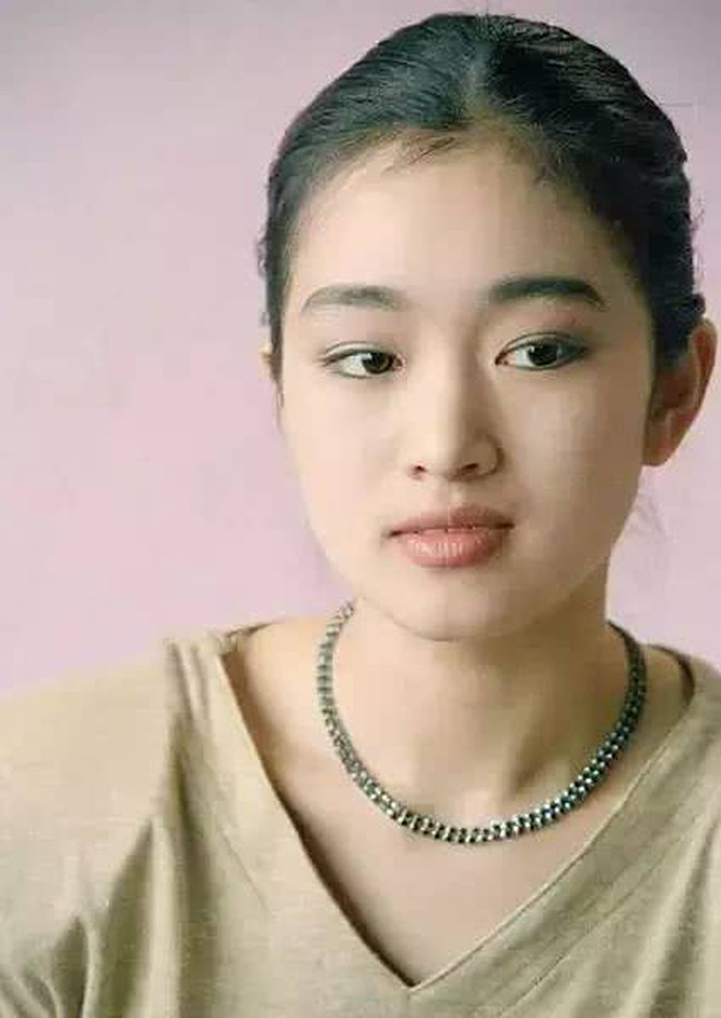 Cbiz chỉ mình Củng Lợi được báo chí phương Tây ca ngợi là "Mỹ nhân đẹp nhất phương Đông", Lâm Thanh Hà ghen tị ra mặt - Ảnh 6.