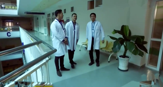 Kh&ocirc;ng Lối Tho&aacute;t mở m&agrave;n đ&atilde; gặp người quen: Tiếng S&eacute;t Trong Mưa vừa hết, b&agrave; Hội đ&atilde; nhanh ch&acirc;n đi đầu thai? - Ảnh 13.