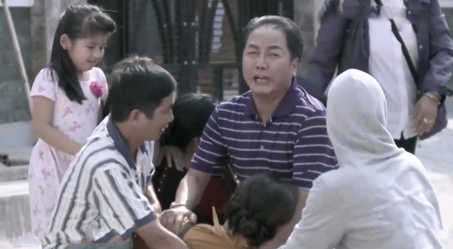 Kh&ocirc;ng Lối Tho&aacute;t mở m&agrave;n đ&atilde; gặp người quen: Tiếng S&eacute;t Trong Mưa vừa hết, b&agrave; Hội đ&atilde; nhanh ch&acirc;n đi đầu thai? - Ảnh 18.