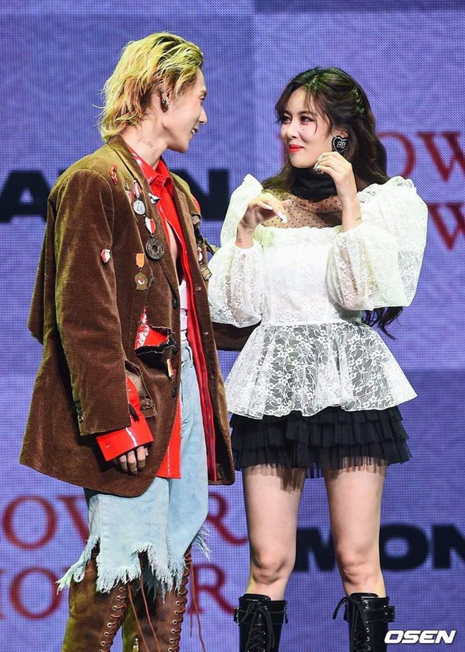 Showcase khiến FA phát hờn của HyunA và EDawn: Miệng tuyên bố đối đầu nhưng ôm ấp tình tứ ngay trên sân khấu - Ảnh 2.