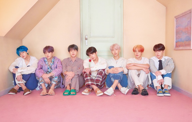 Nhìn lại 1 năm đại thắng của BTS: Lên ngôi ông hoàng với duy nhất 1 album, scandal không thể quật đổ ngai vàng Kpop - Ảnh 2.