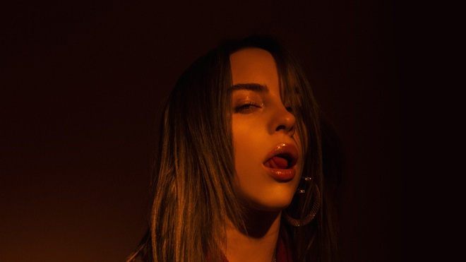 Trong khi “bad guy” vẫn chưa hết hot, Billie Eilish đã tiếp tục “dội bom” thêm hai ca khúc mới toanh kèm một MV siêu hấp dẫn vào cuối năm nay? - Ảnh 3.