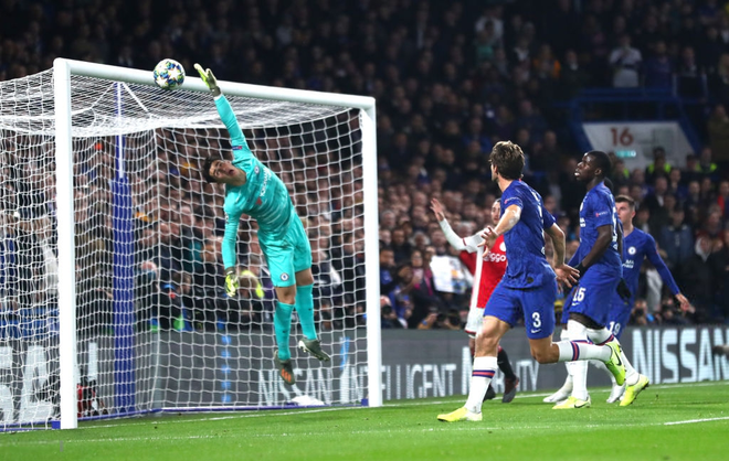 Rượt đuổi tỉ số đi&ecirc;n rồ, Chelsea v&agrave; Ajax cầm h&ograve;a nhau trong trận đấu c&oacute; 8 b&agrave;n thắng, 2 thẻ đỏ - Ảnh 5.