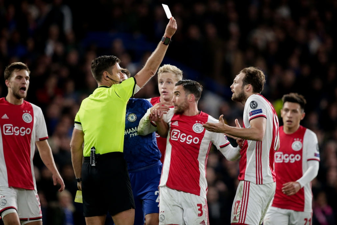 Rượt đuổi tỉ số điên rồ, Chelsea và Ajax cầm hòa nhau trong trận đấu có 8 bàn thắng, 2 thẻ đỏ - Ảnh 8.