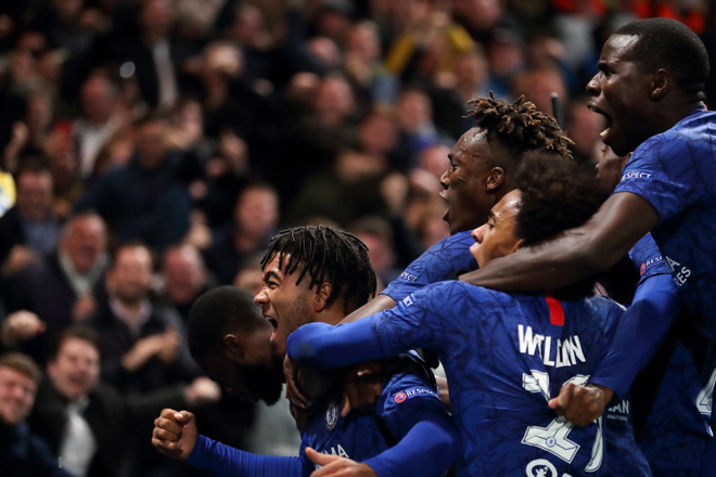 Rượt đuổi tỉ số đi&ecirc;n rồ, Chelsea v&agrave; Ajax cầm h&ograve;a nhau trong trận đấu c&oacute; 8 b&agrave;n thắng, 2 thẻ đỏ - Ảnh 10.