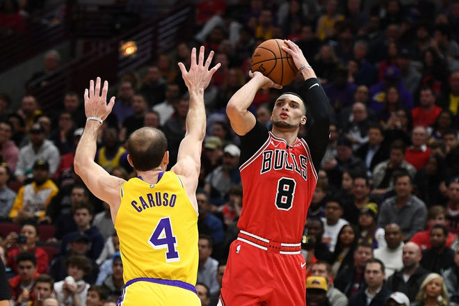 NBA 19-20: Bùng nổ trong hiệp cuối, Los Angeles Lakers ngược dòng đánh bại Chicago Bulls - Ảnh 2.