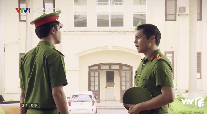 Sinh Tử tập 3: T&uacute; &ocirc;ng Việt Anh miệt m&agrave;i dắt đ&agrave;o cho kh&aacute;ch VIP, xuất hiện b&agrave; tr&ugrave;m kh&ocirc;ng ai ngờ - Ảnh 14.