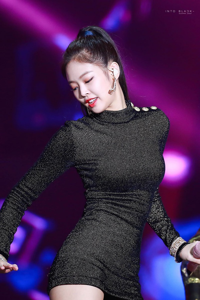 4 nữ idol ăn vận sexy nhất nhì sân khấu Kpop: Nàng nào cũng sở hữu body đẹp phát hờn, thần thái vạn tiễn xuyên tim - Ảnh 4.