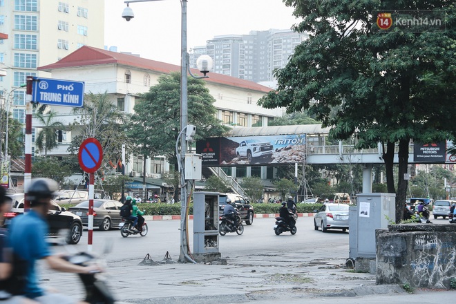 H&agrave; Nội: Vỉa h&egrave; l&aacute;t đ&aacute; c&oacute; độ bền 70 năm bị bong tr&oacute;c, nứt t&oacute;ac chỉ sau... 2 năm sử dụng - Ảnh 11.