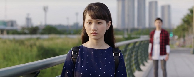Trailer “Ngốc Ơi Tuổi 17”: Con nuôi Minh Nhí gây hoạ với hot girl Mắt Biếc vì tưởng bạn gái là gấu bông? - Ảnh 6.