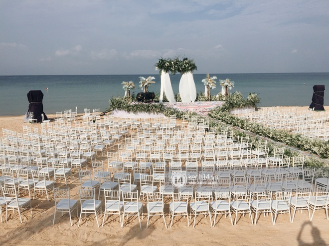 Độc quyền: Không gian lễ cưới Đông Nhi - Ông Cao Thắng đã hoàn thiện, đẹp lung linh như cổ tích giữa biển đảo Phú Quốc - Ảnh 2.