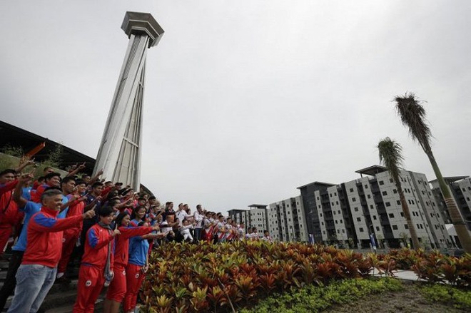 Bão Kammuri đổ bộ Philippines, đe dọa SEA Games 30 - Ảnh 1.